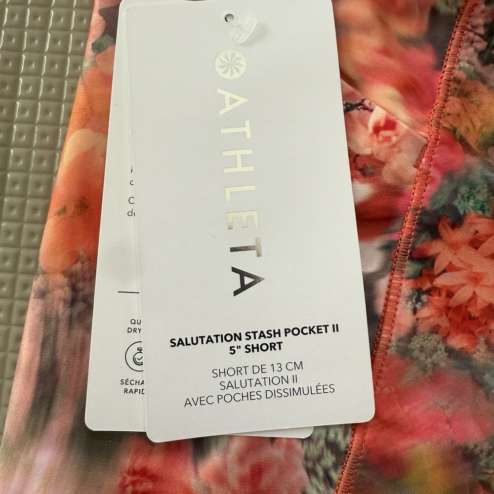 NEW Athleta Salutation Stash Pocket II 5" Short Size XL Watercolor Floral - Picture 4 of 5